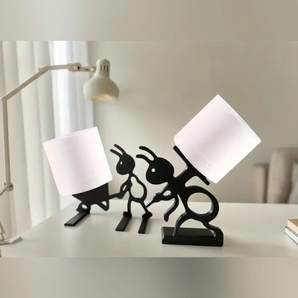 Ant Design Black Toilet Paper Holder - Picture 2 of 2